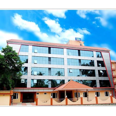 Sree Gokulam Sabari Hotel Chavakkad Buitenkant foto